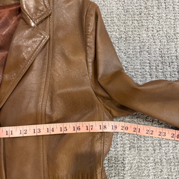 Vintage Women's Brown Leather Jacket - Picture 6 of 9